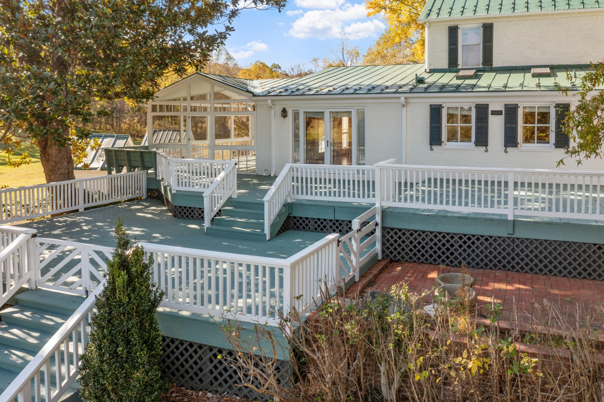 649 Shawnee TRL - Photo 12