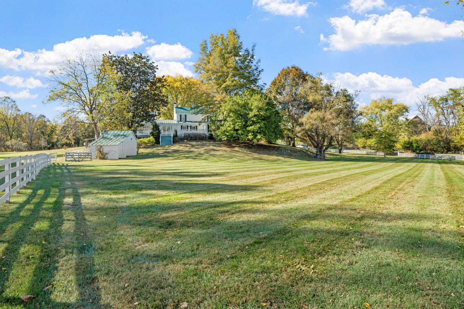 649 Shawnee TRL - Photo 14