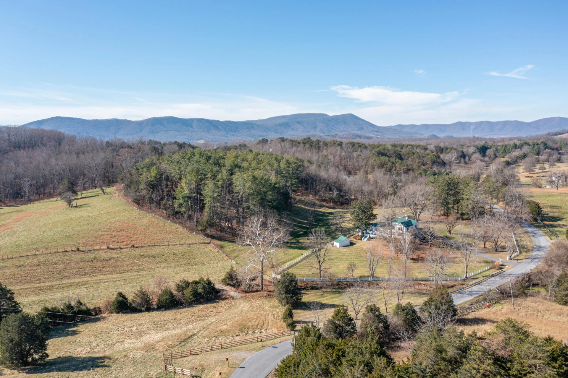 649 Shawnee TRL - Photo 5