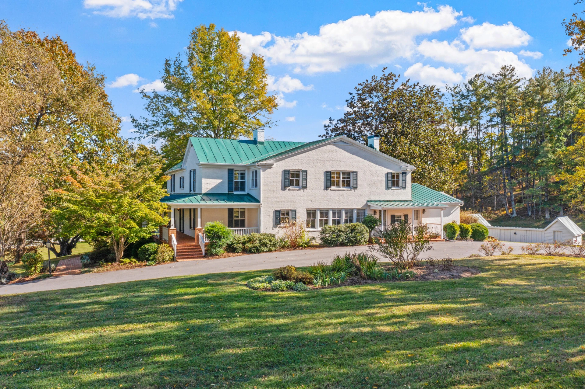 649 Shawnee TRL - Photo 6