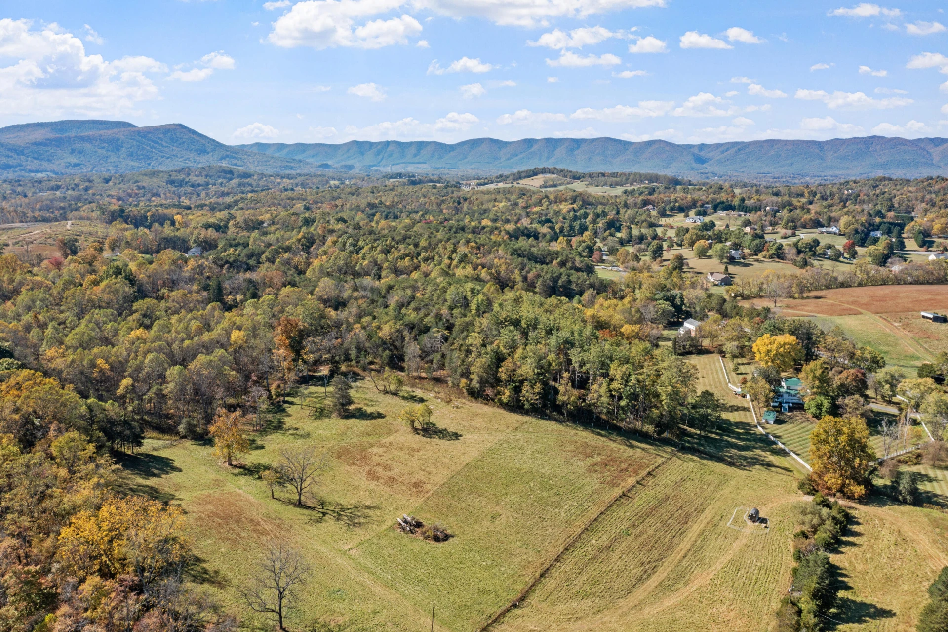 649 Shawnee TRL - Photo 44