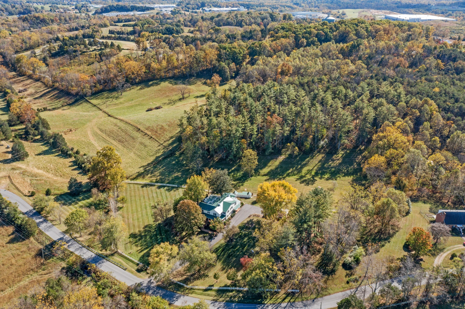 649 Shawnee TRL - Photo 7