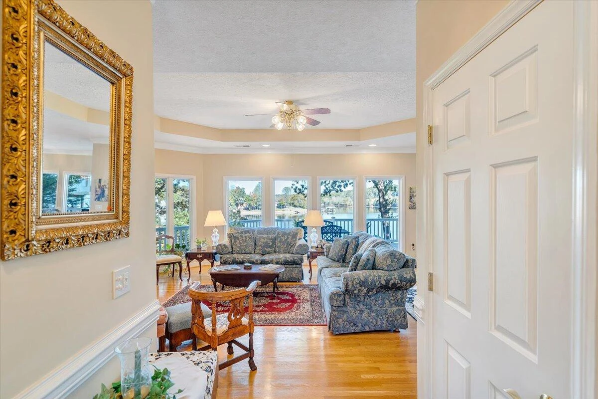 265 Hampton DR - Photo 16