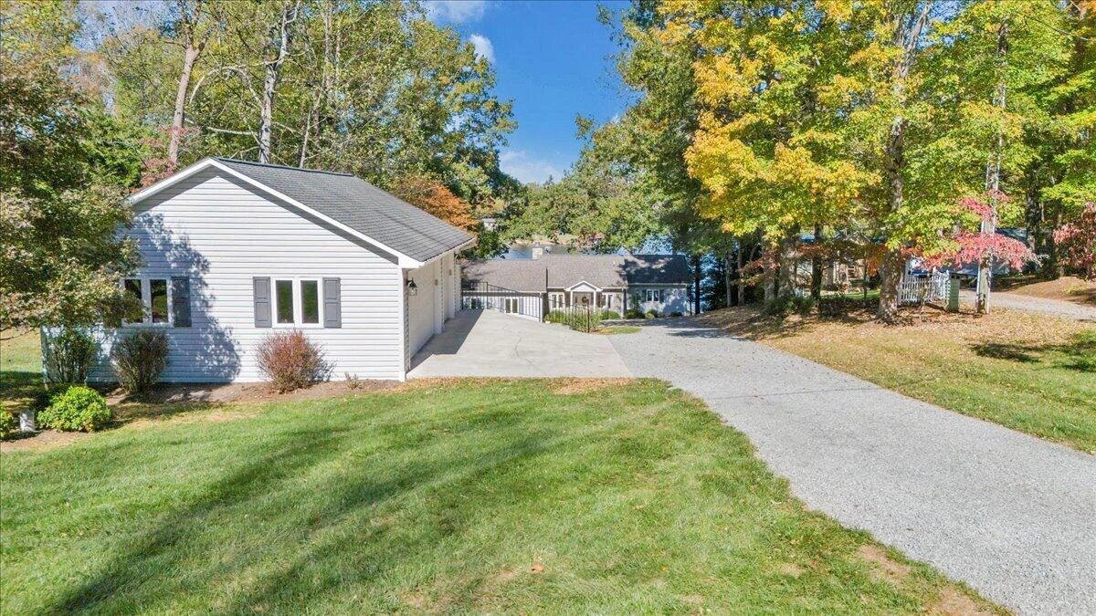 265 Hampton DR - Photo 142
