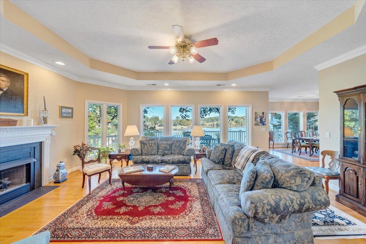 265 Hampton DR - Photo 18