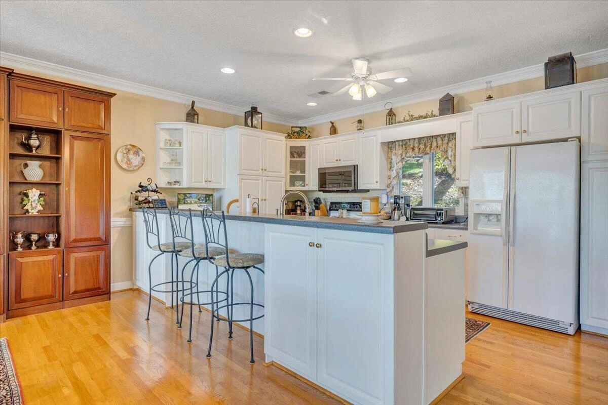 265 Hampton DR - Photo 28
