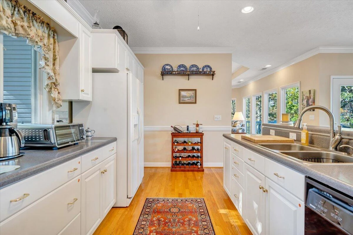 265 Hampton DR - Photo 36