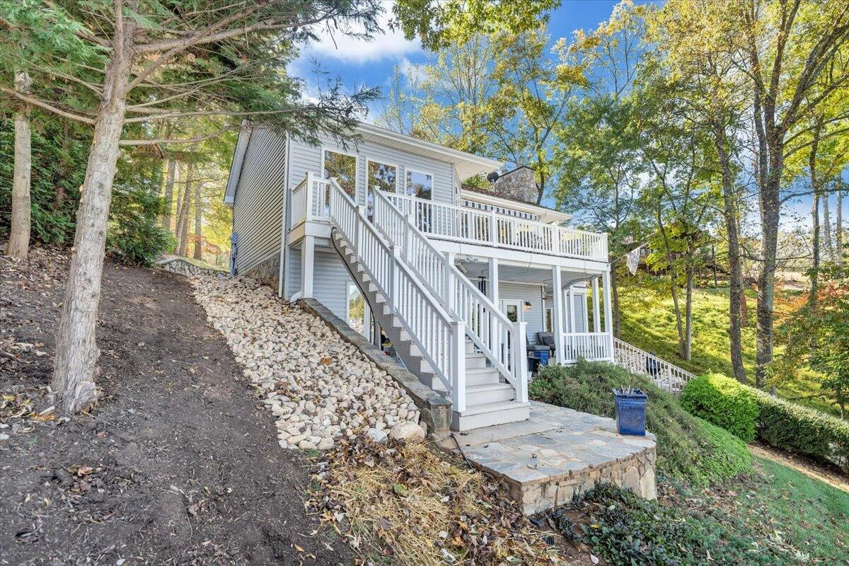 265 Hampton DR - Photo 8