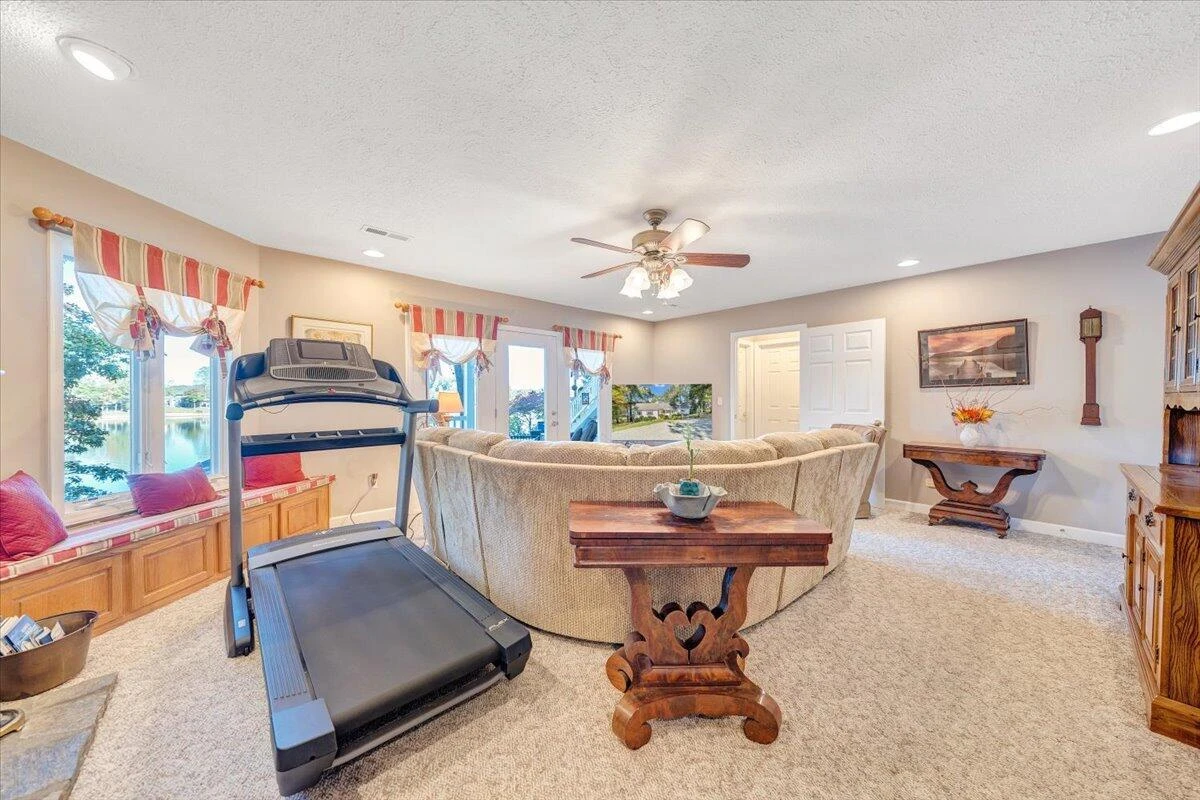 265 Hampton DR - Photo 66