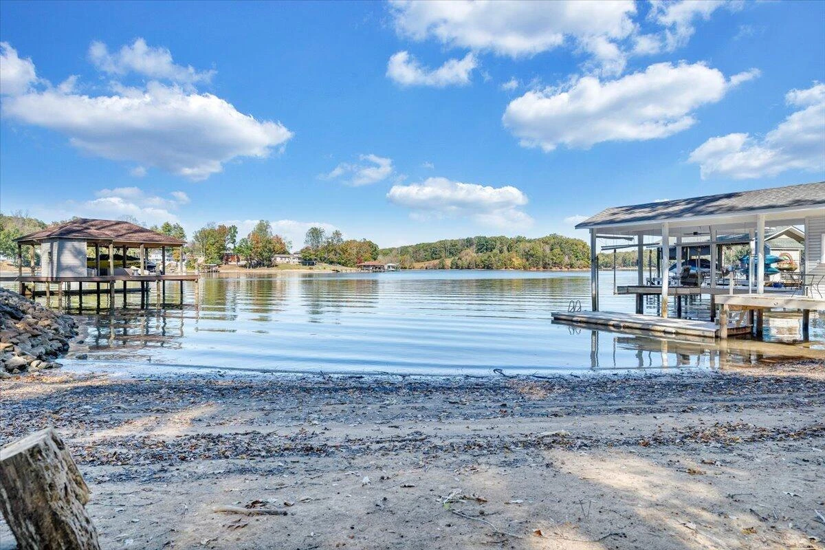 265 Hampton DR - Photo 9