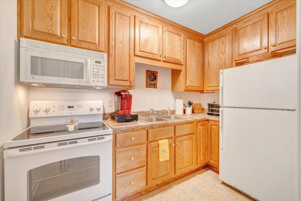 265 Hampton DR - Photo 80