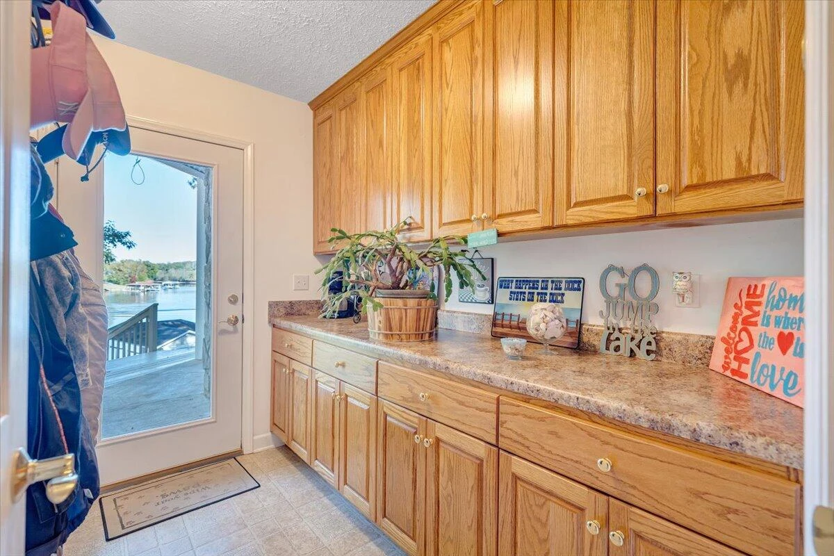 265 Hampton DR - Photo 82