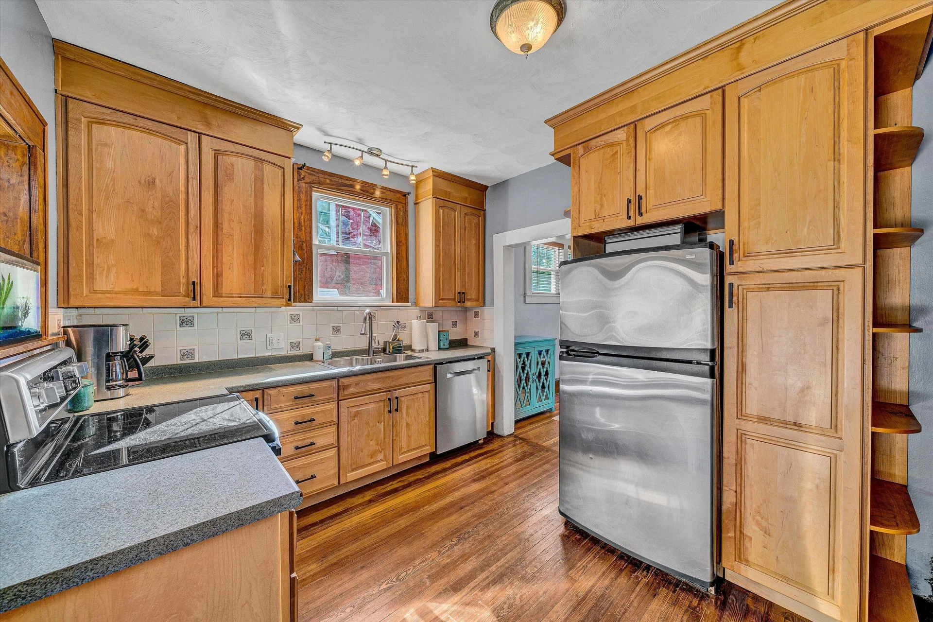 1013 Howbert AVE SW - Photo 13