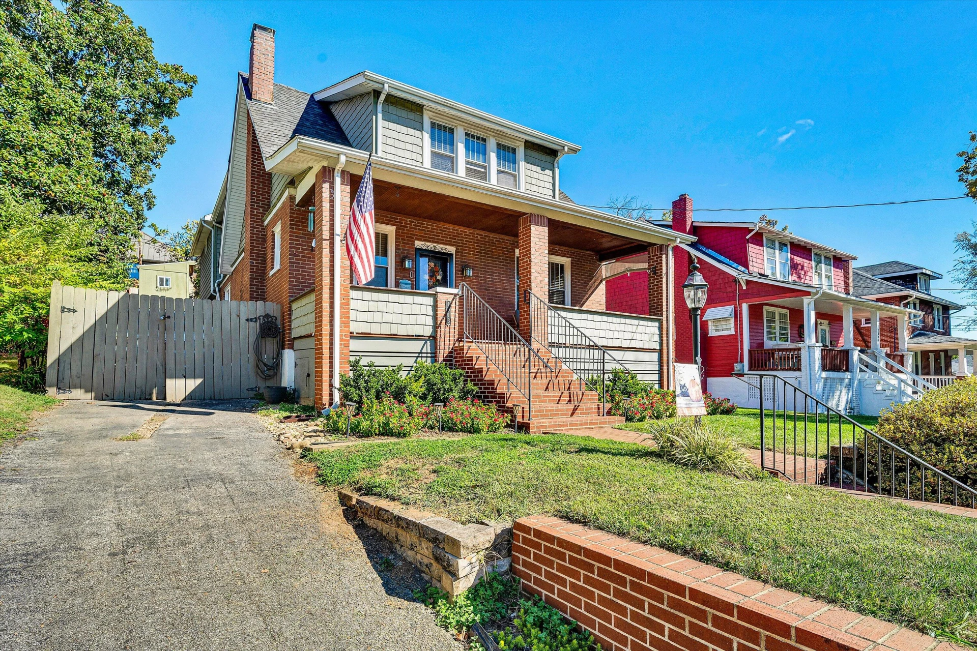 1013 Howbert AVE SW - Photo 2