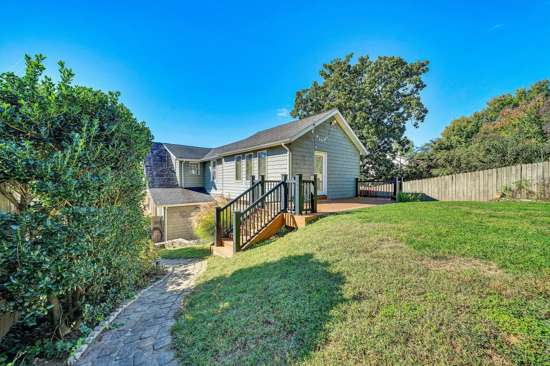 1013 Howbert AVE SW - Photo 22