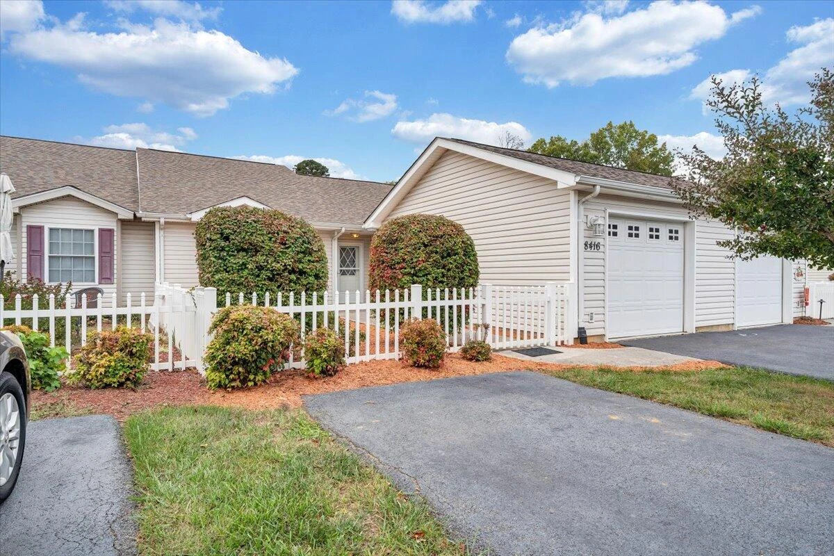8416 Stoney Corner LN - Photo 13