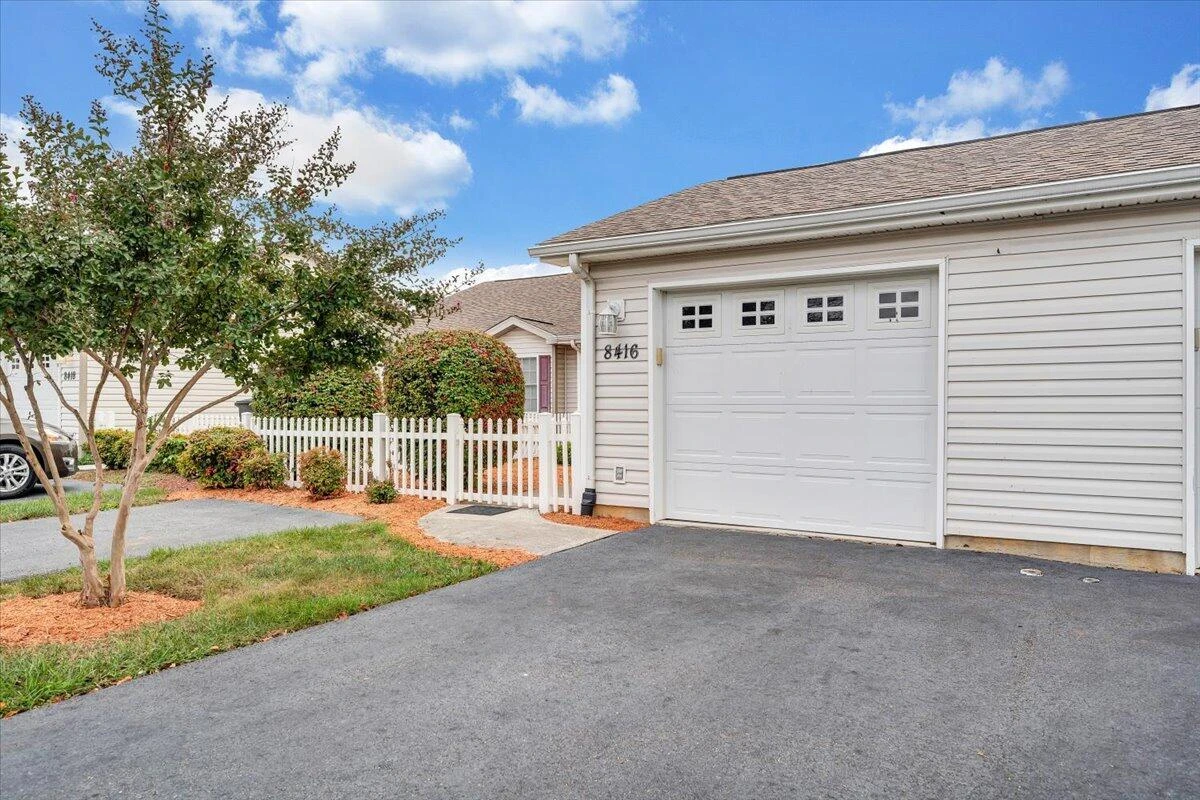 8416 Stoney Corner LN - Photo 14