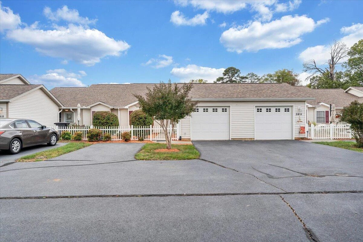 8416 Stoney Corner LN - Photo 15