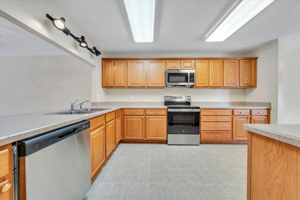 8416 Stoney Corner LN - Photo 21