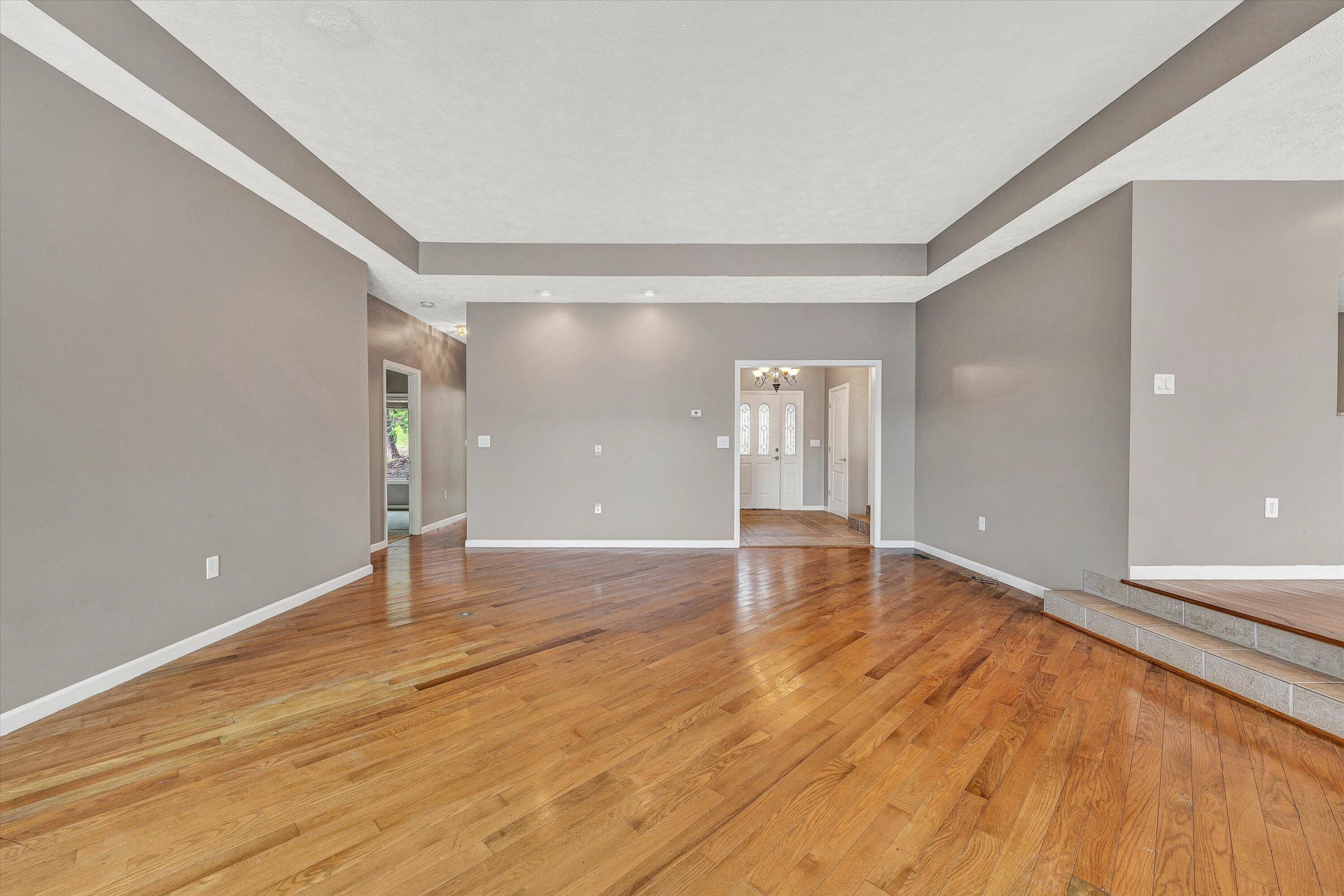130 Travers CIR - Photo 11