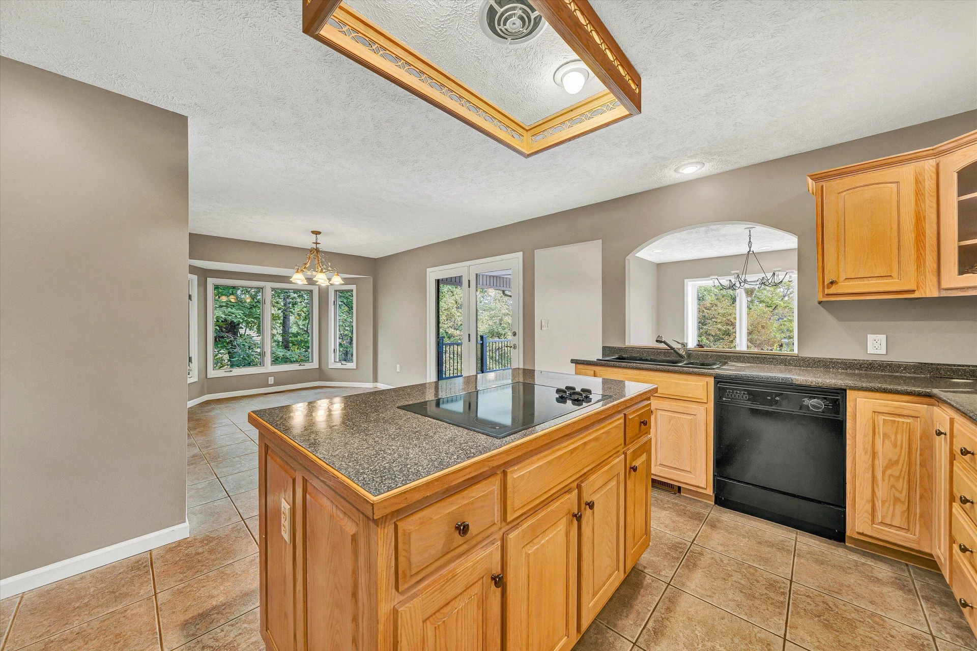 130 Travers CIR - Photo 16