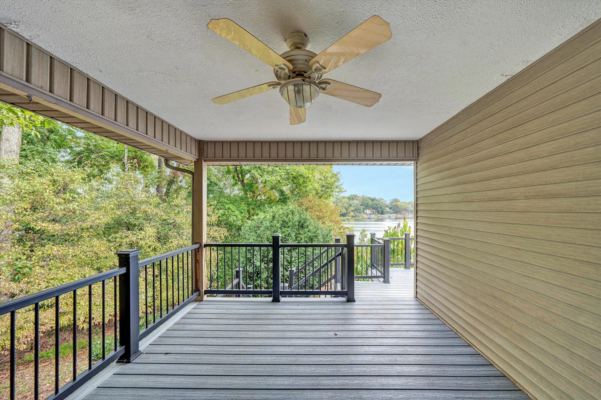 130 Travers CIR - Photo 20
