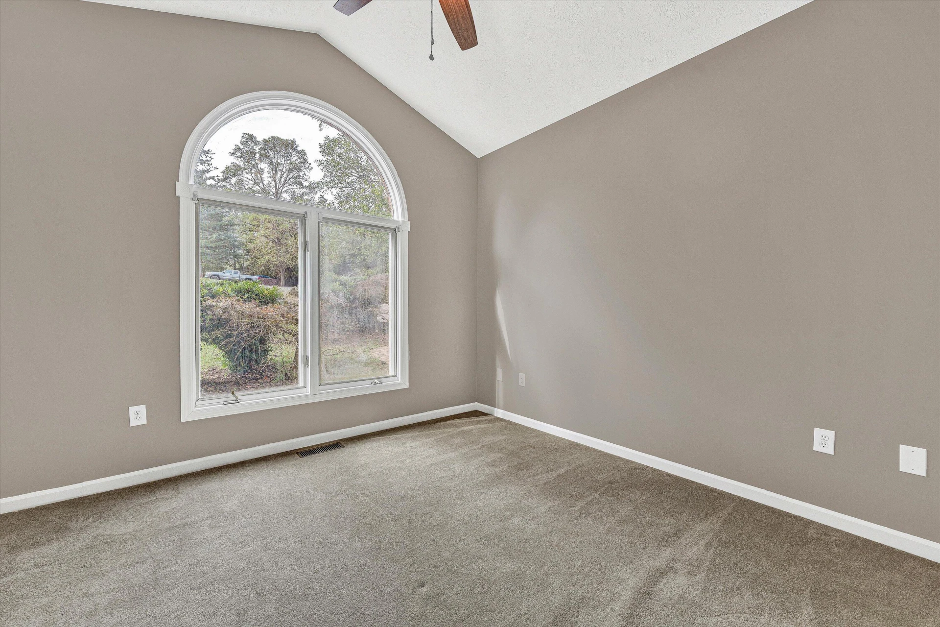 130 Travers CIR - Photo 35