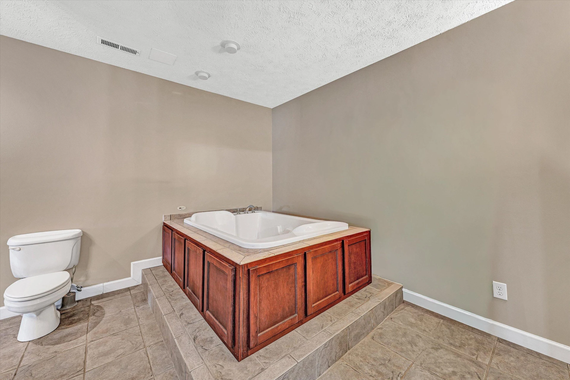 130 Travers CIR - Photo 46