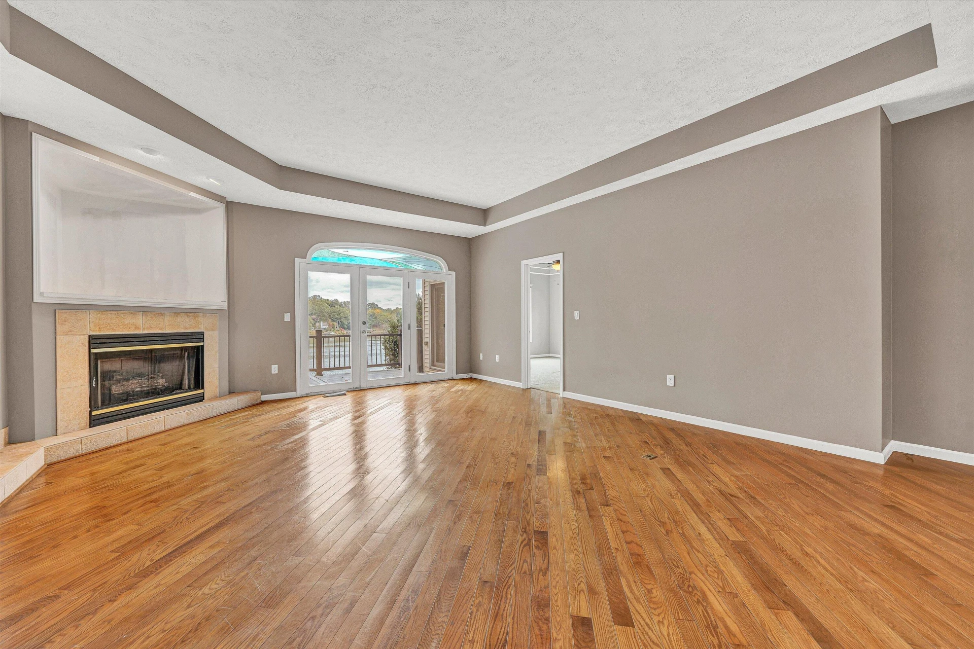130 Travers CIR - Photo 9