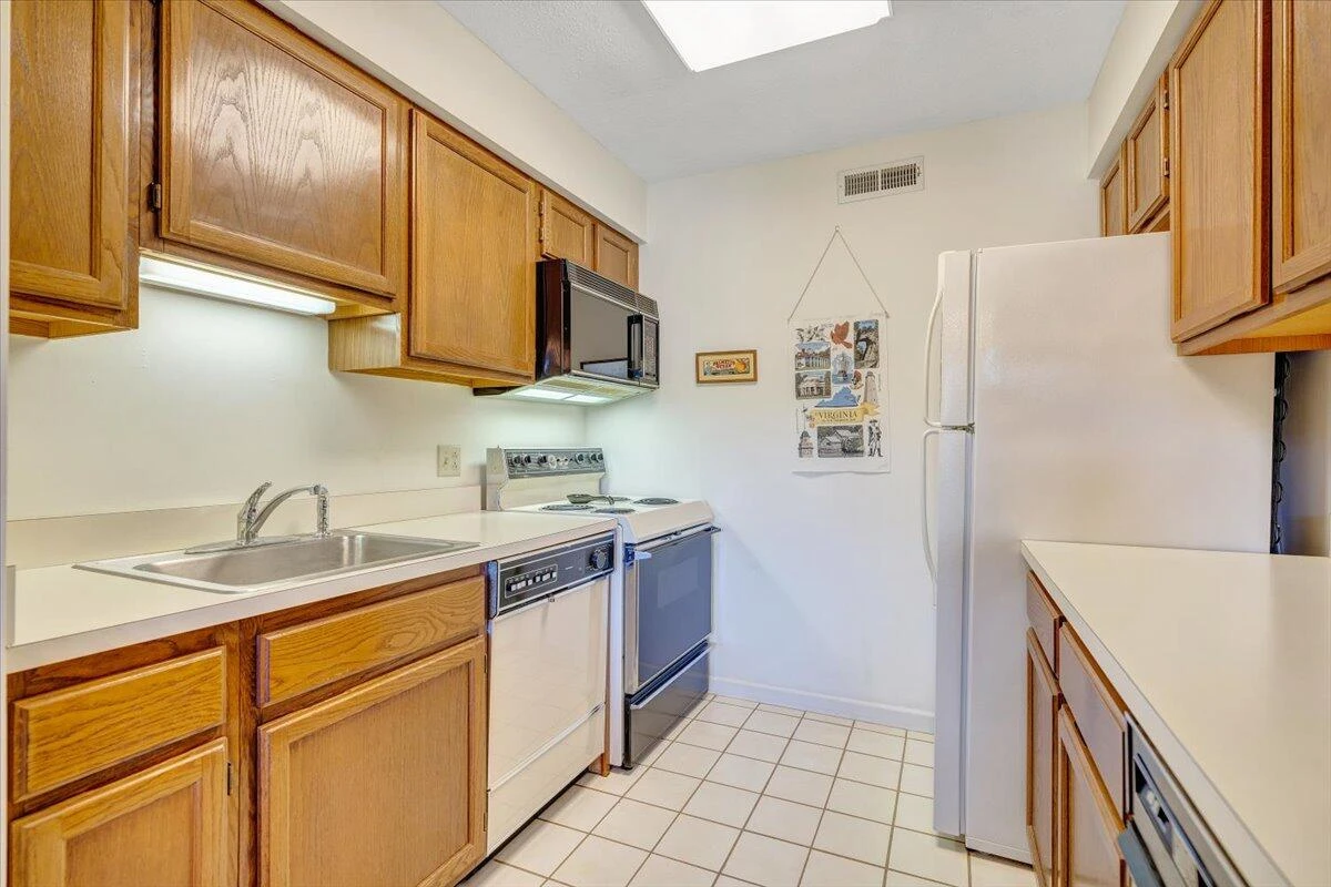 289 Shoreline Marina CIR #112 - Photo 10