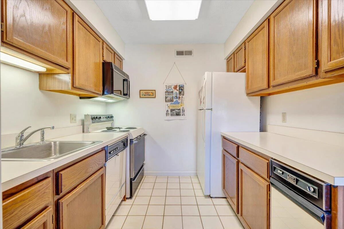 289 Shoreline Marina CIR #112 - Photo 9