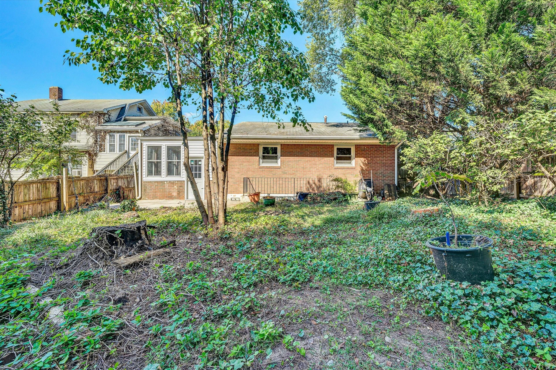 1602 Maiden LN SW - Photo 5