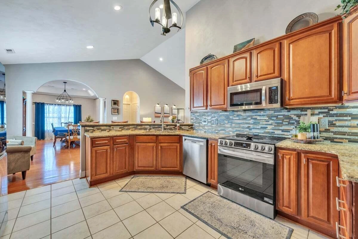 714 S Battery DR - Photo 10