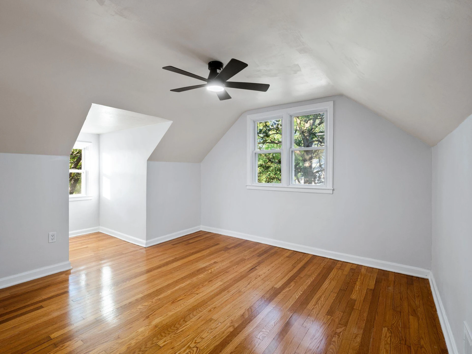 2631 Idlewild BLVD NE - Photo 18
