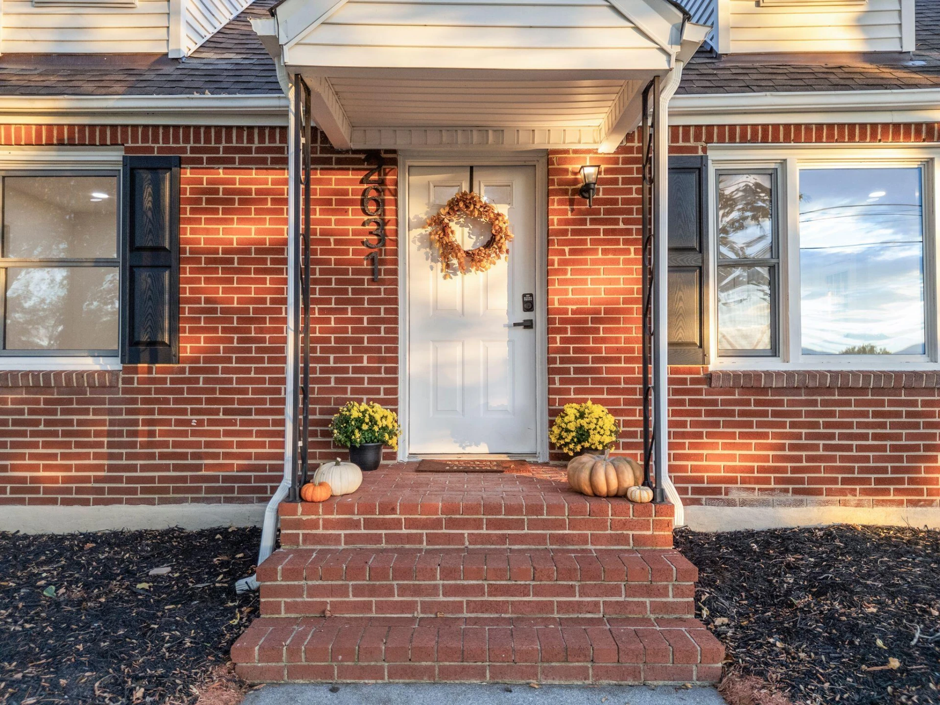 2631 Idlewild BLVD NE - Photo 2