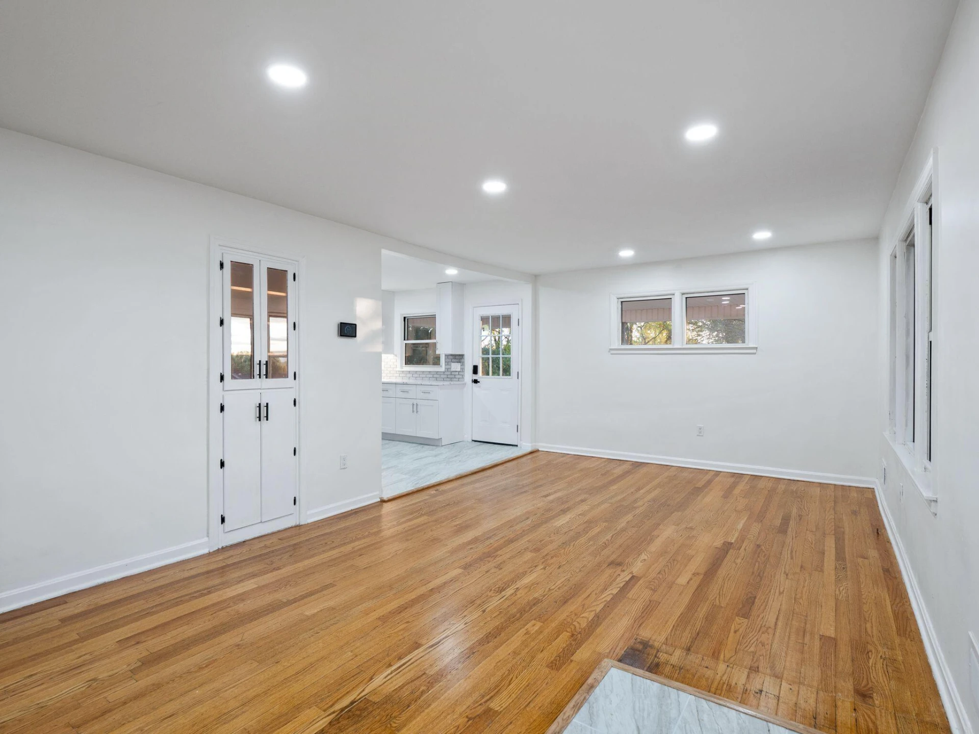 2631 Idlewild BLVD NE - Photo 3