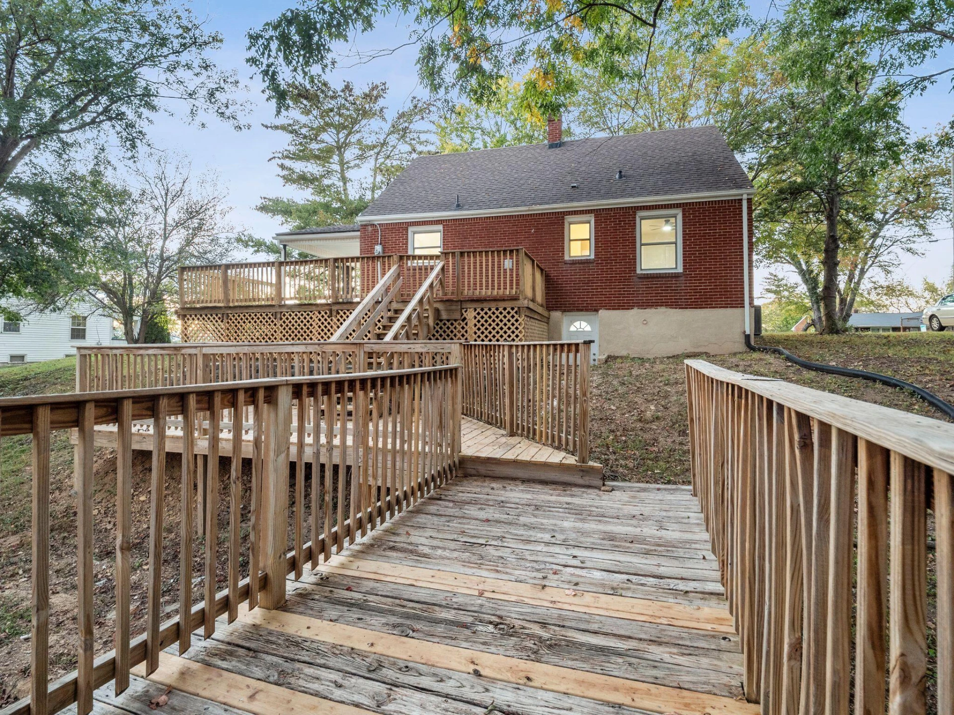 2631 Idlewild BLVD NE - Photo 32