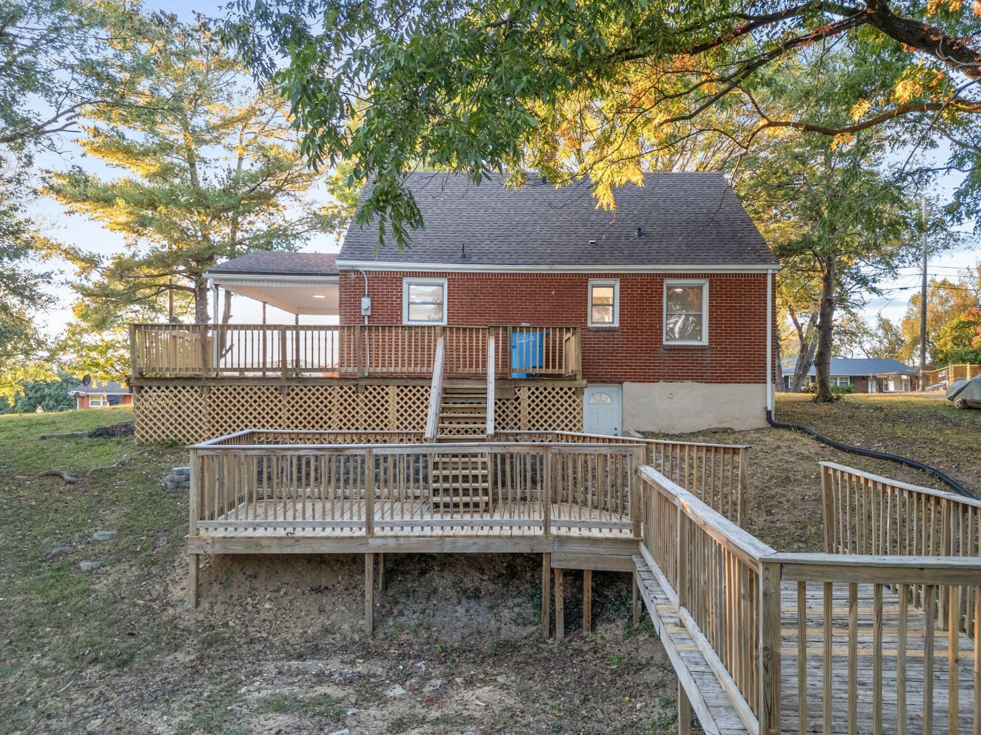 2631 Idlewild BLVD NE - Photo 33