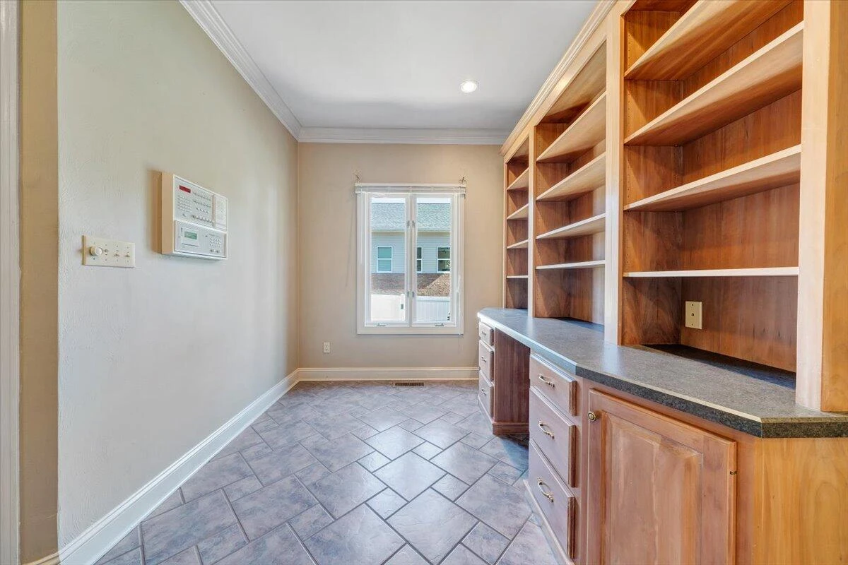 38 Corbett ST - Photo 24