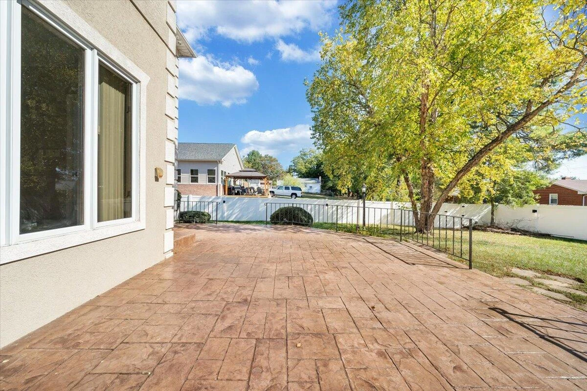 38 Corbett ST - Photo 57