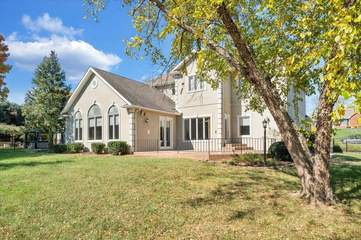 38 Corbett ST - Photo 68