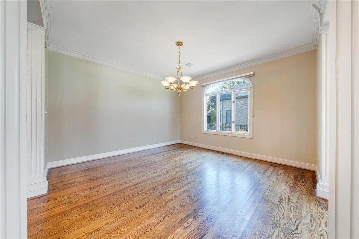 38 Corbett ST - Photo 8