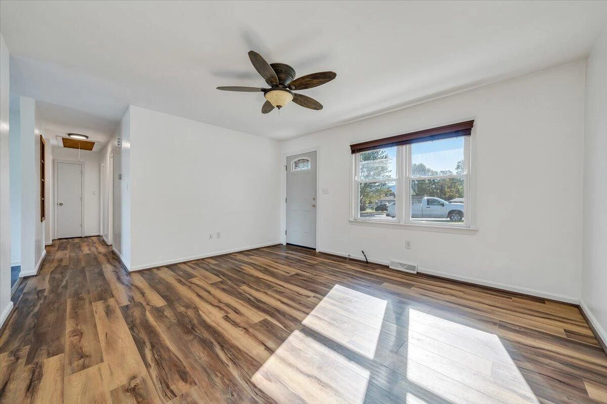 39 Chatham CIR - Photo 4