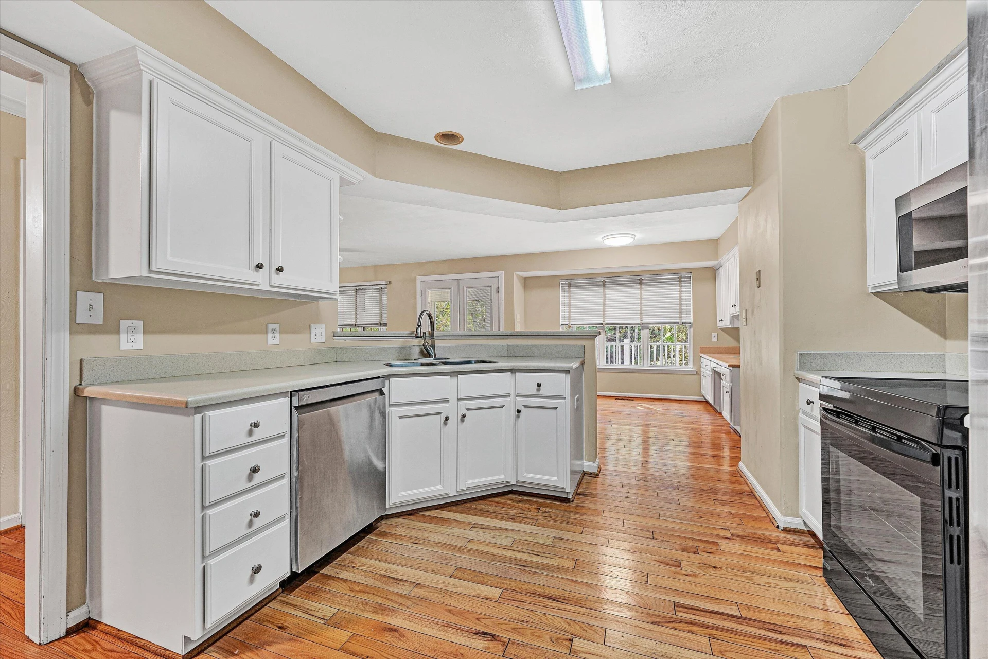 6039 Chagall DR - Photo 15