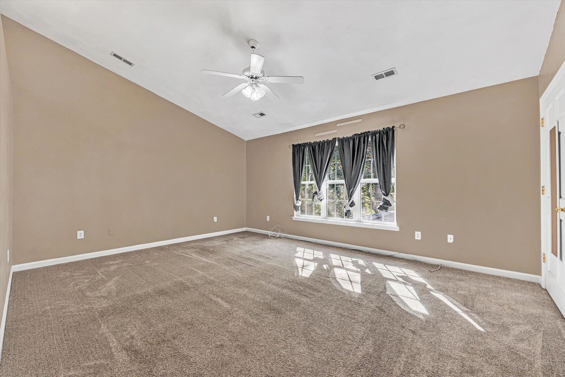 6039 Chagall DR - Photo 34