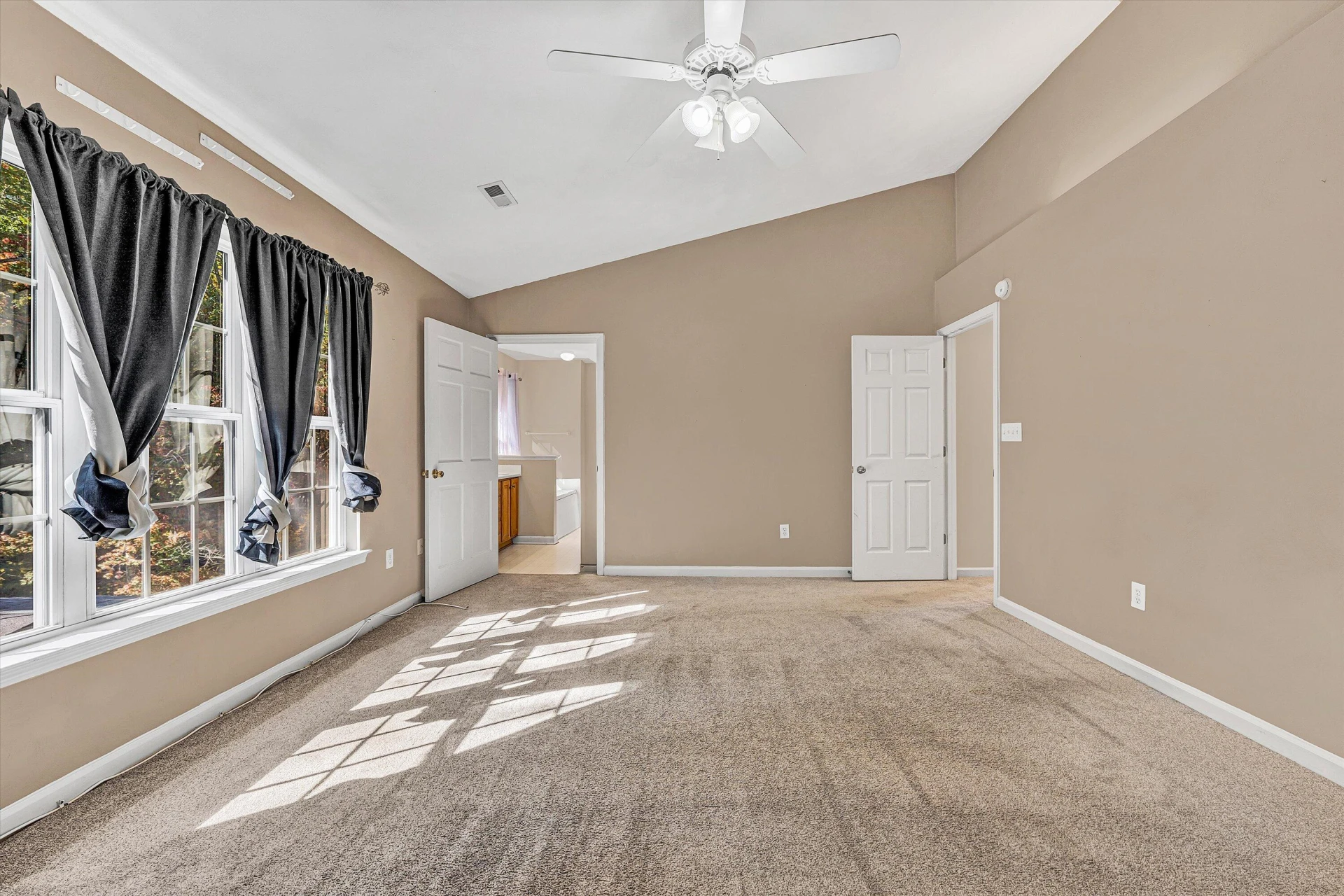 6039 Chagall DR - Photo 35