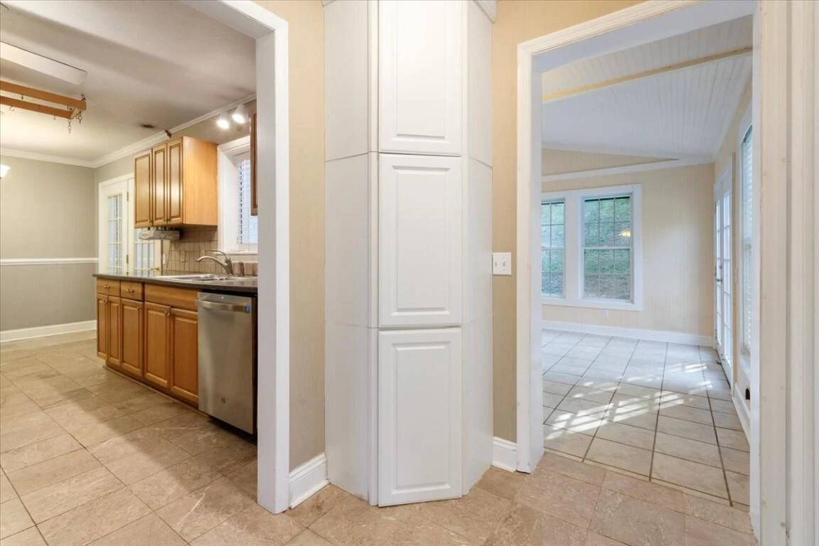 5661 Owens RD - Photo 26