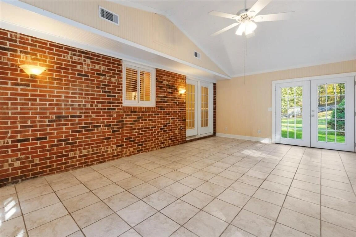 5661 Owens RD - Photo 29