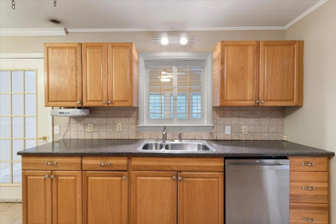 5661 Owens RD - Photo 36