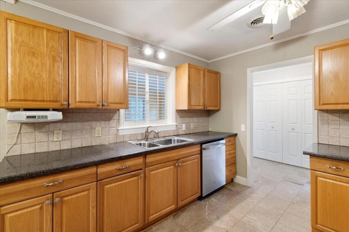 5661 Owens RD - Photo 37